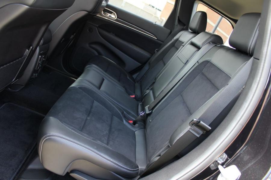  Jeep Grand Cherokee SRT8 2012 года  (фото 17 из 186)